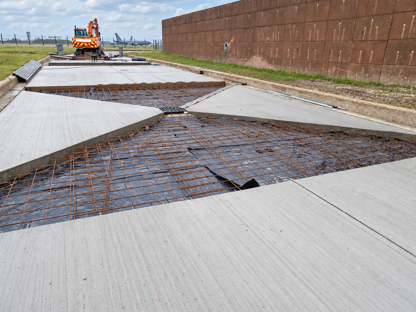 Reinforcement and phased concrete pavement construction at RAF Mildenhall
